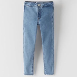 NWT Zara 9Y frayed jeggings